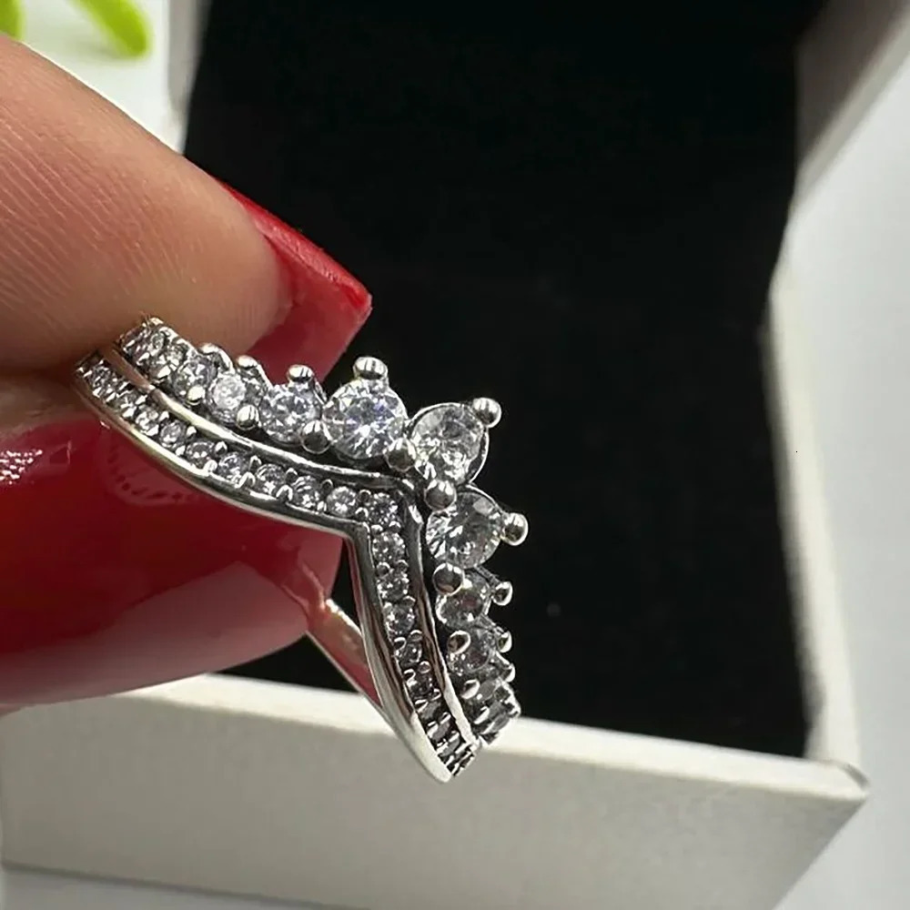 2025 Mothers Day 925 Silver Princess Crown Sparkling Zircon Rings for Women V-shape Wedding Anniversary High Quality Ring 250509