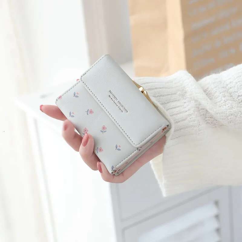 Wallets and Purses PU Leather Money Bag Female Short Hasp Purse Small Coin Card Holders Cute Girls Clutch New Women Wallet
