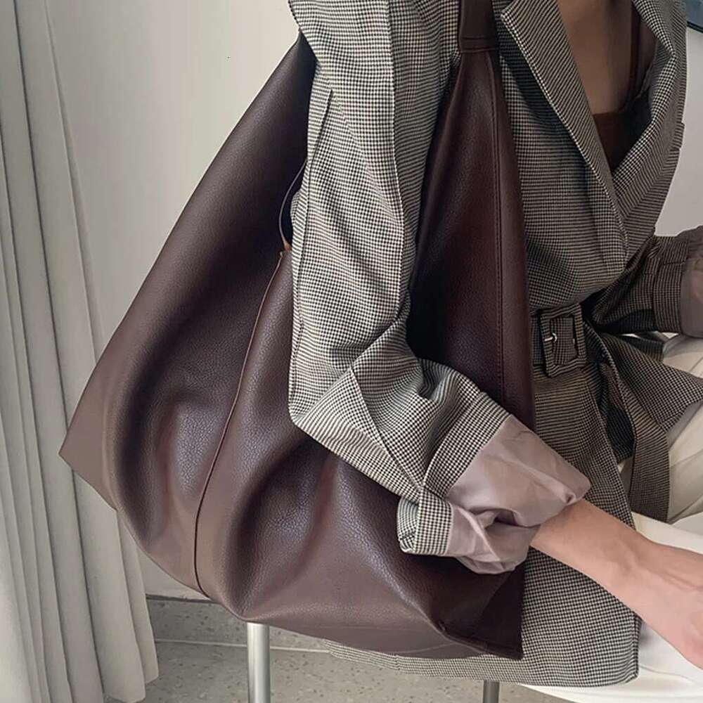 New Vintage Women Shoulder Soft PU Leather Handbag Casual Female Shoppingtote Bag Lady Purse Bags High Capacity Totes