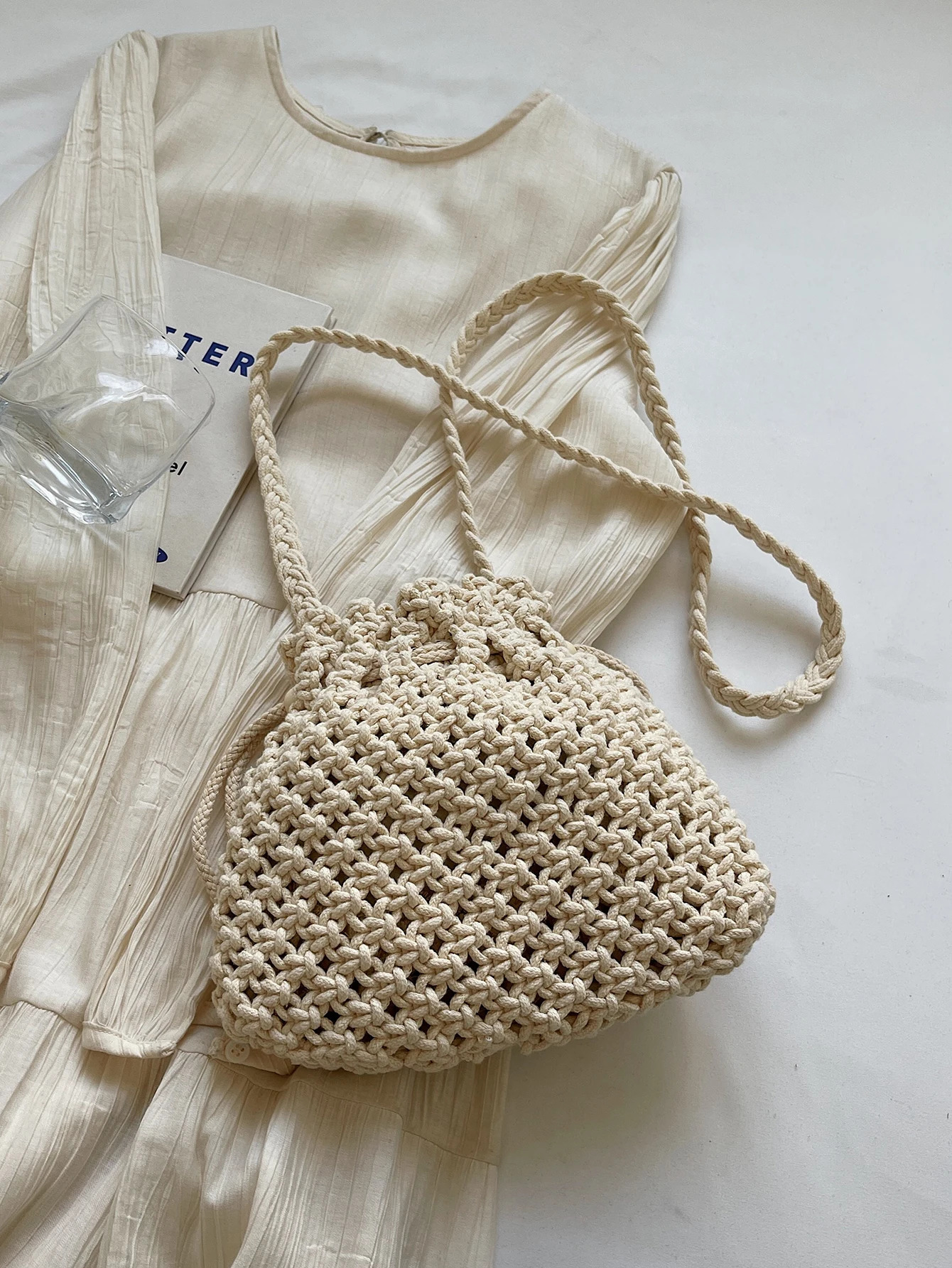 Forest Style Small Fresh Woven Wool Bag Cut Out Bucket Ins Casual Versatile Crossbody Vacation Beach 250514