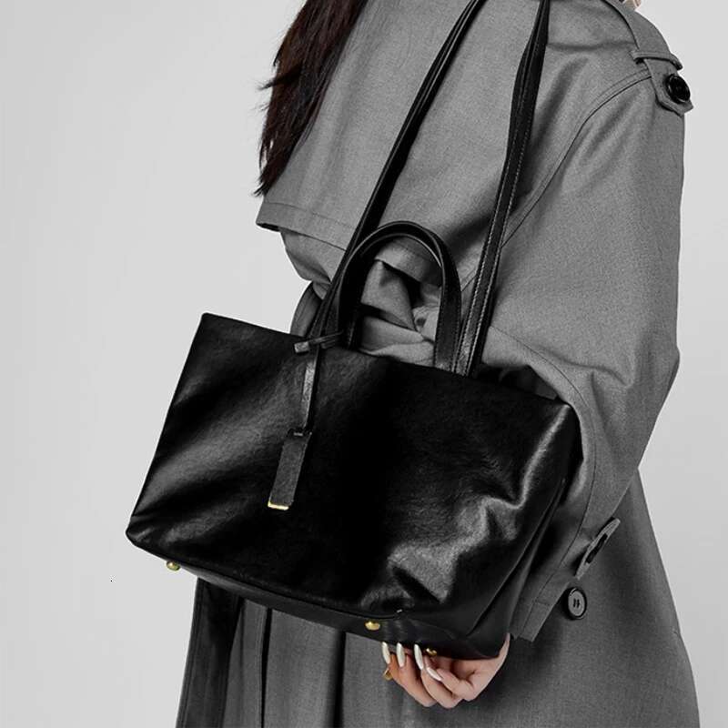 Genuine Leather Women's Tote New Brand Large Capacity Soft Cowhide Solid Shoulder Bag Niche Crossbody Retro Coffee Handbag