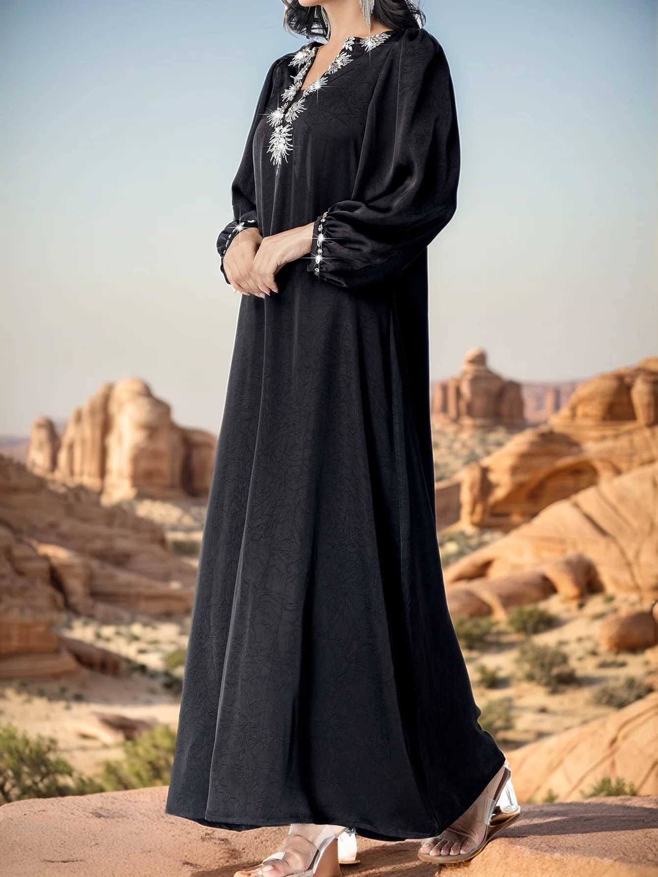 Eid Djellaba Dubai White Abaya Diamonds Muslim Dress Kaftan Maxi Dress Abayas Fashion Women Ramadan Musulman Femme Party Gown X250514