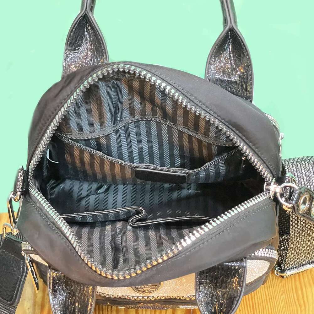 Fashionable Dia Studded Versatile Daily Commuting Handbag, Large Capacity Travel Crossbody Bag, High-End And Stylish Bag