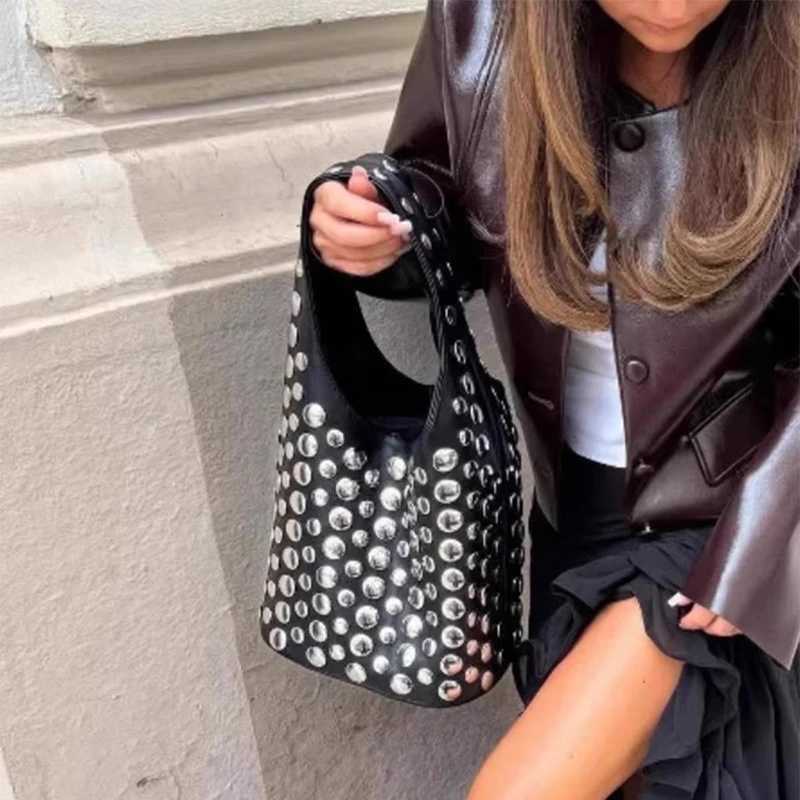 Womens Handbag Wen Studded Design Purses Shoder Hobo Bag Wen Bucket Bag Purse Leather Designer Handbags Streetwear Z250514