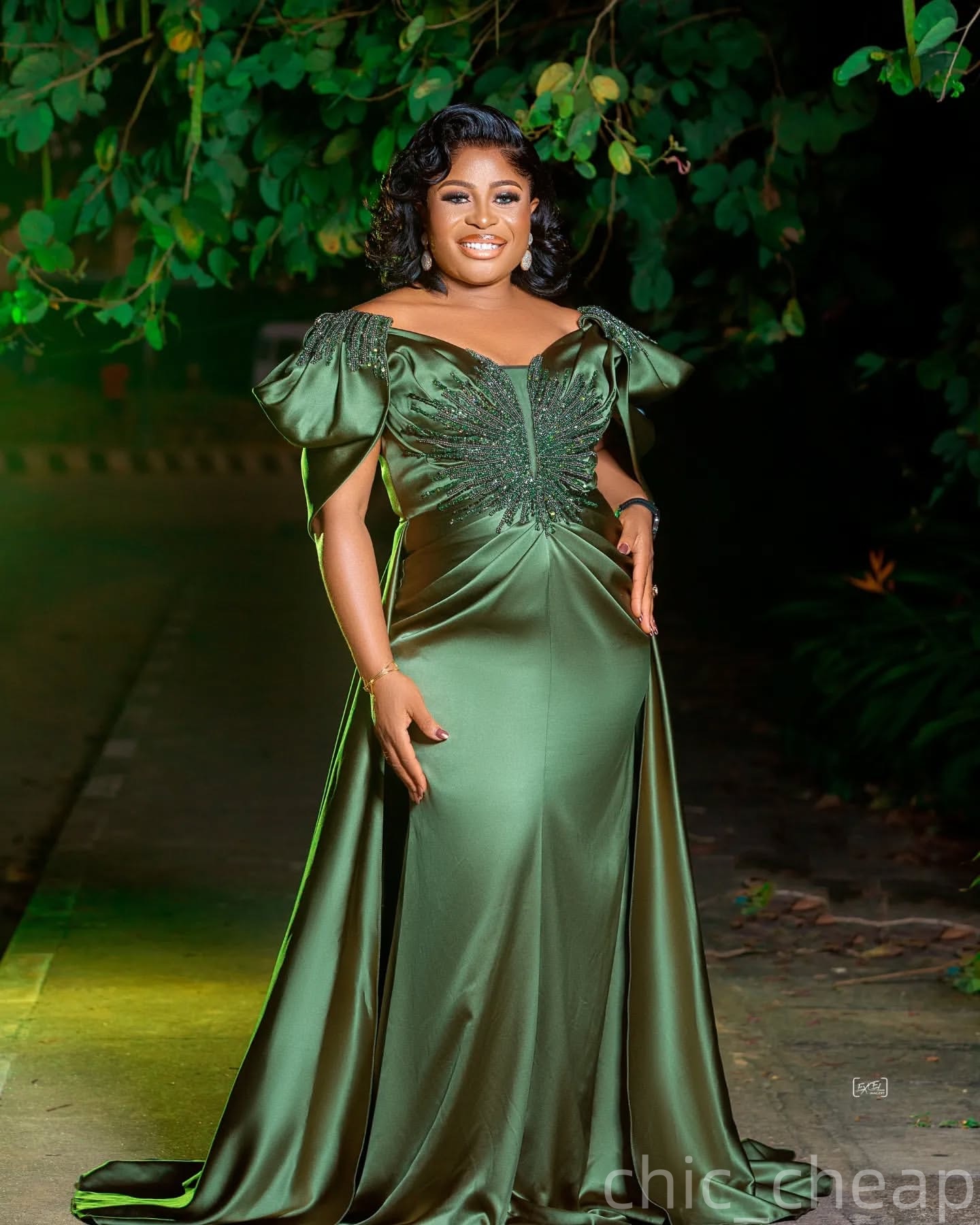 Dark Green Mermaid Plus Size Prom Dresses 2025 Crystals Beaded Satin Elegant Evening Formal Party Second Birthday Engagement Gowns Dress For Special O