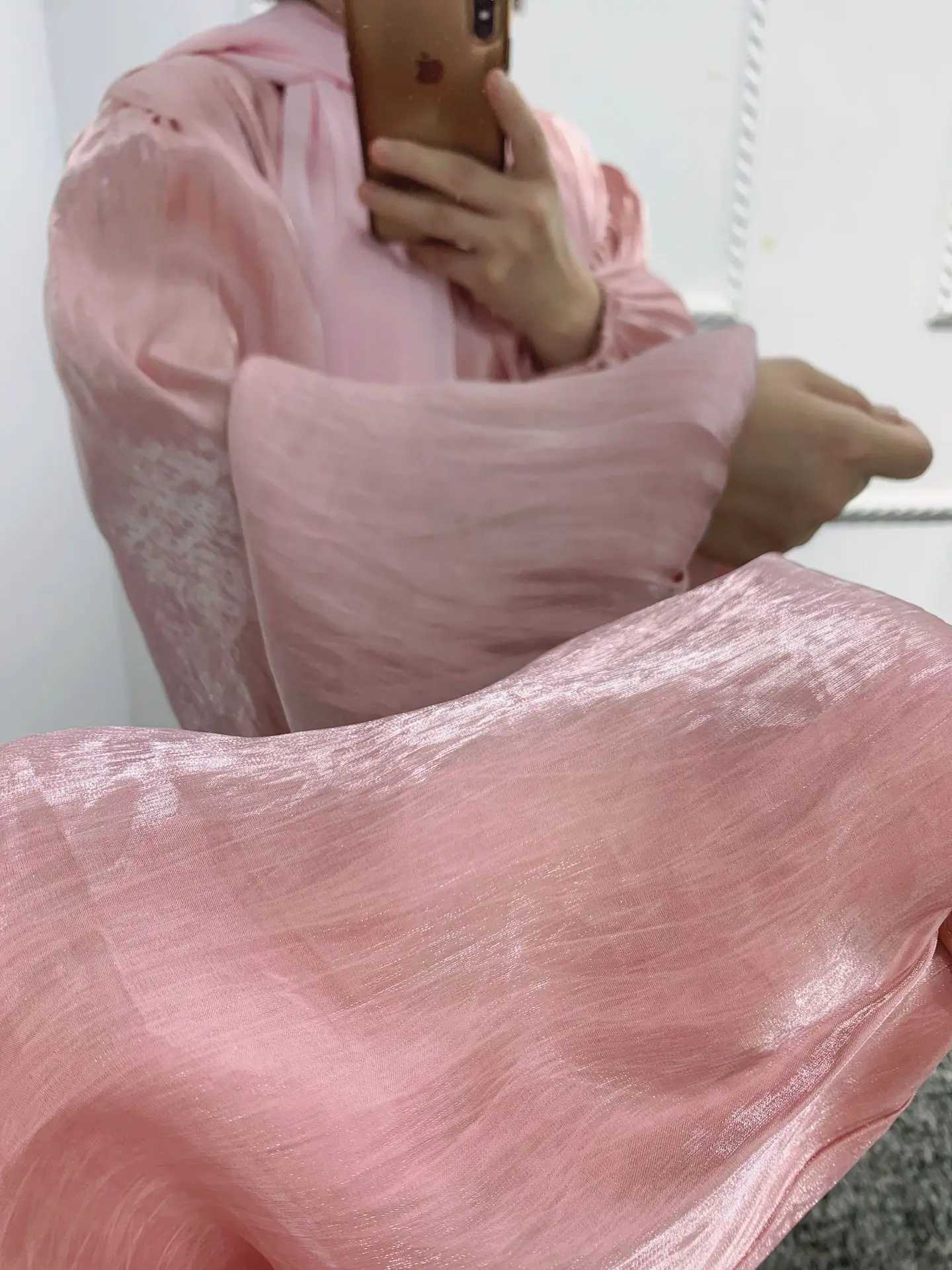 2024 Eid Djellaba Abaya Dubai Shiny Soft Cuff Slves Muslim Dress Silky Kimono Dubai Turkey Muslim Dress Islam Abayas With Belt X250514