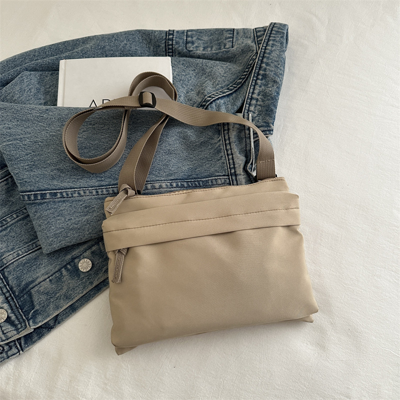 Ladies' Leisure 2025 Spring And Summer New Versatile Luxury Bag Ins Shoulder Crossbody Bag This Year S Popular Small New Free Delivery Designer B