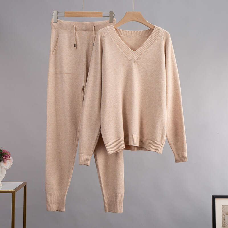 Women's Wear Sweater Autumn And Winter Warm Base V-Neck Sweater+Pocket Shorts Two-Piece Set