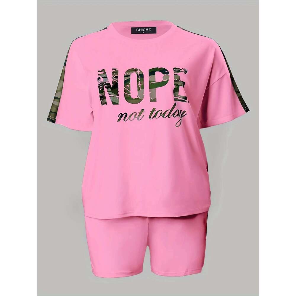 Size Two Set, Women's Plus Letter Print Contrast Panel Short Sleeve Tee & Shorts Outfits 2 Piece Set