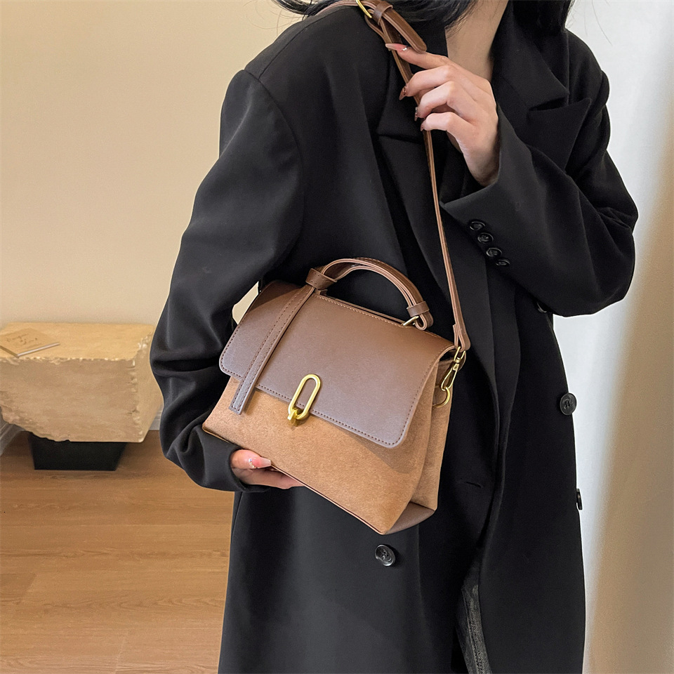 New for Women 2025 Fashion Versatile Simple Handbag Texture Commuter Single Shoulder Crossbody Small Square Bag