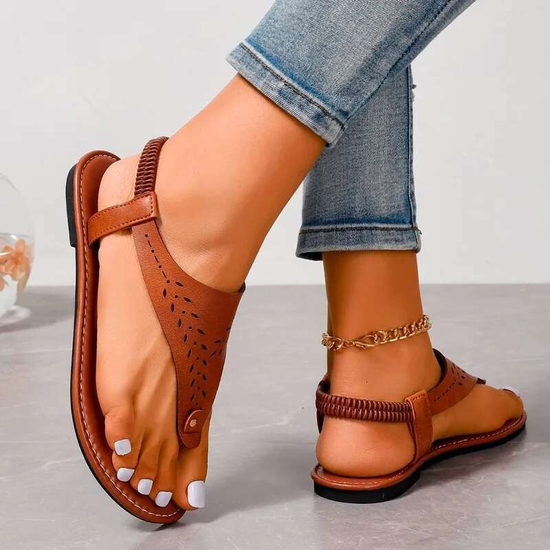 Women Large Size Hollow Toe Clip Flat Sandals for Women'S Summer Elastic Band Carved Beach Woman Sandal Sandalias