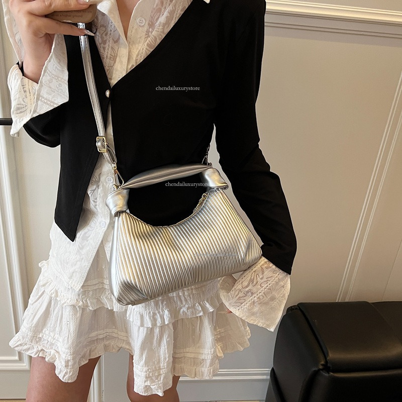 French Niche Women's Handbag 2025 Free Shipping Designer Bags Fashionable, Simple, Multifunctional Single Shoulder Crossbody Armpit Bag Casual Pi