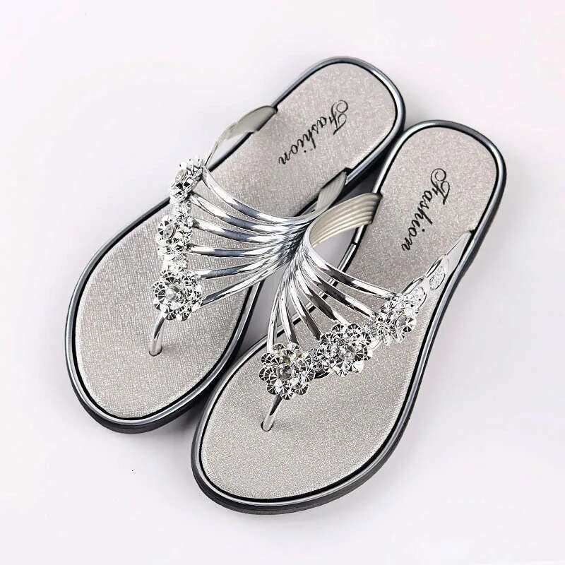 Summer Beach Slippers Sandals New flat multi-purpose fringe beach slippers