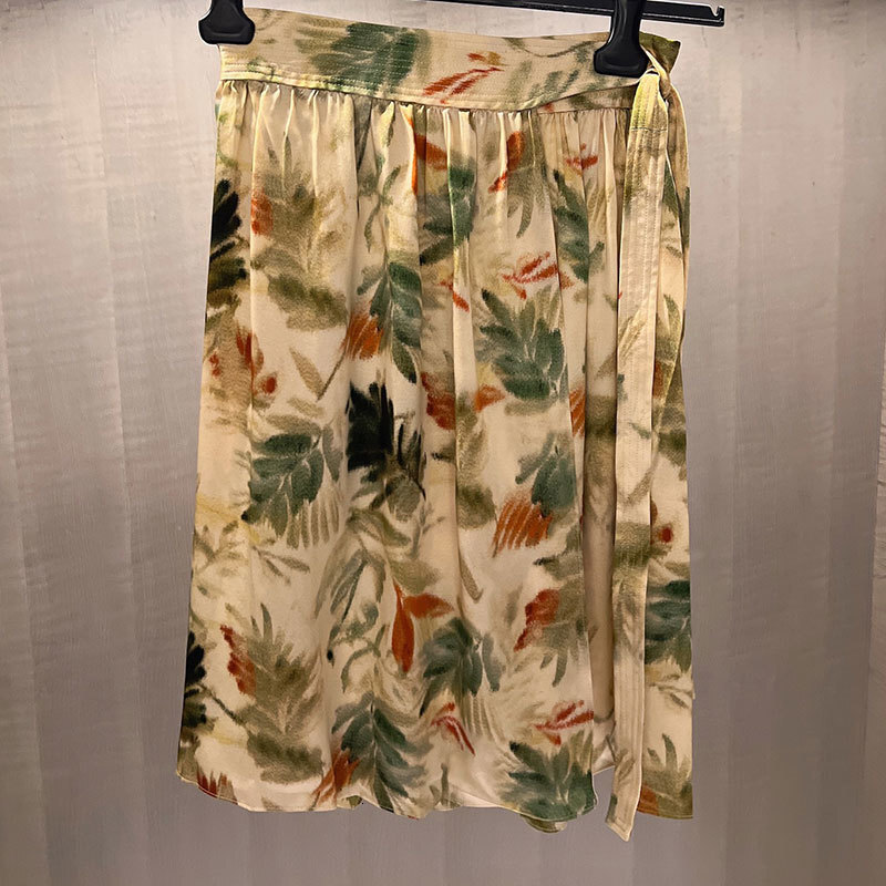 Summer Women's Botanical Print Silk Satin Skirt Set Fashion Lace Up Neck Short Sleeve Shirt Simple High-Waist Tie Knee-Length Pleated Skirt Class