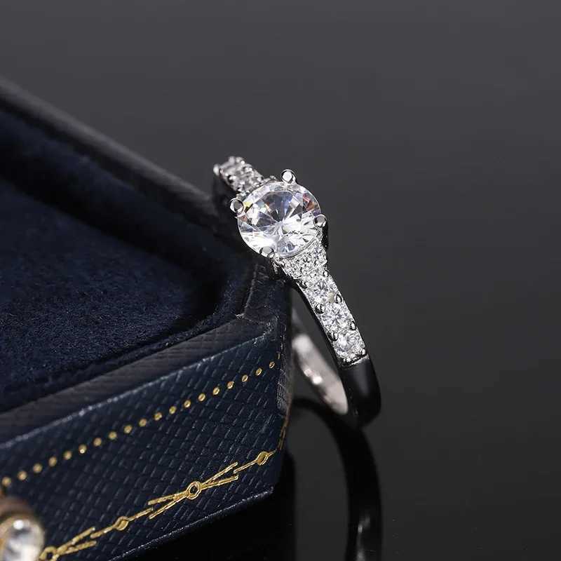 925 Silver Plated Ring for Women Classic Shiny Zircon Ring Fashion Silver Jewelry Anniversary Gift Engagement RingXJ250514