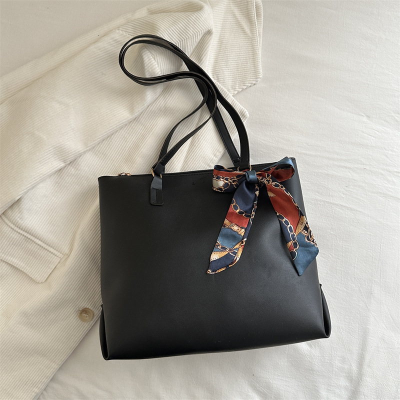 Handbag Casual Shoulder Commuting Bag Highend Sense Luxury Bag New Free Delivery Designer Bag Large Capacity New Tote Women's Bag