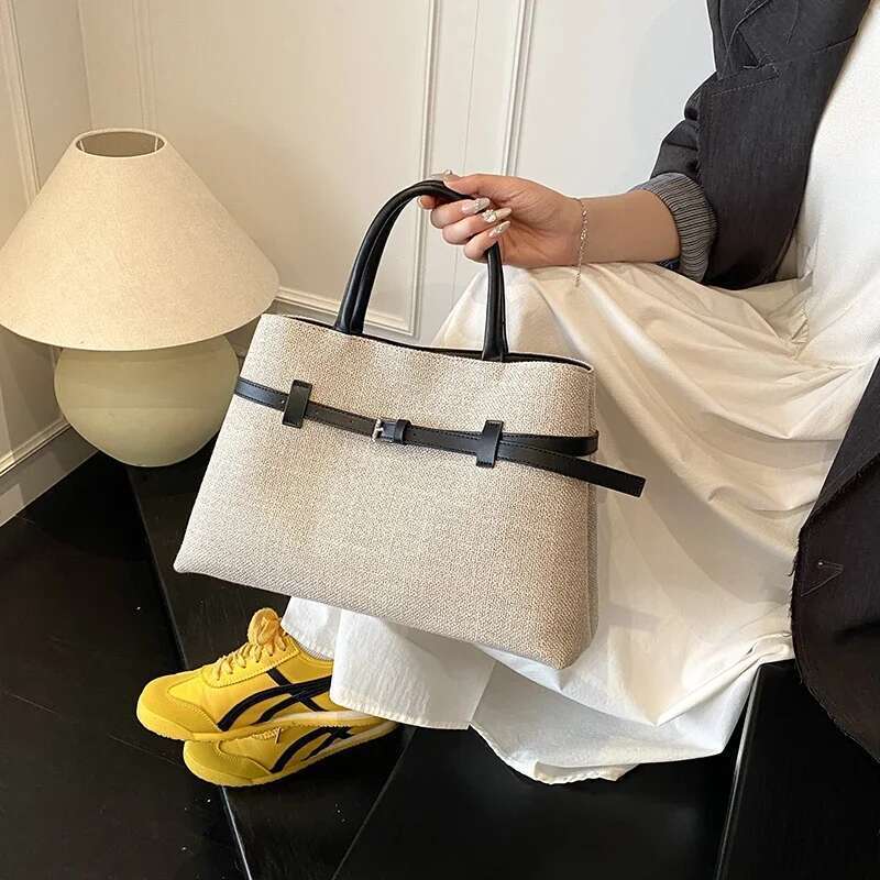 Stylish Solid Color Messenger Bag - Elegant Leather Tote With Paris Inspired Design, Trendy Commuter Crossbody Purse