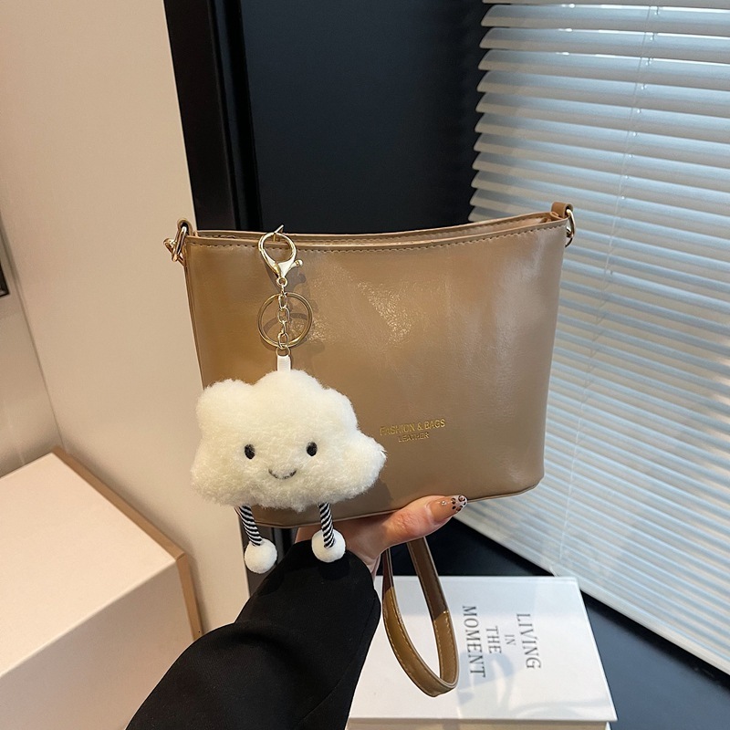 Small Square With Niche Design Women's 2025 Spring Summer New Style Simple And Luxury Bag Stylish Crossbody Bag Popular Commuting New Free Delive