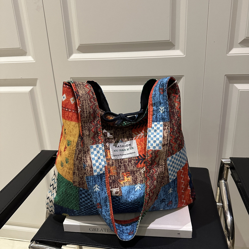 Luxury Bag New Free Delivery Designer Bag Spring And Summer Large Capacity Denim Women's 2025 New Versatile Casual Shoulder Bag Fashionable Commu