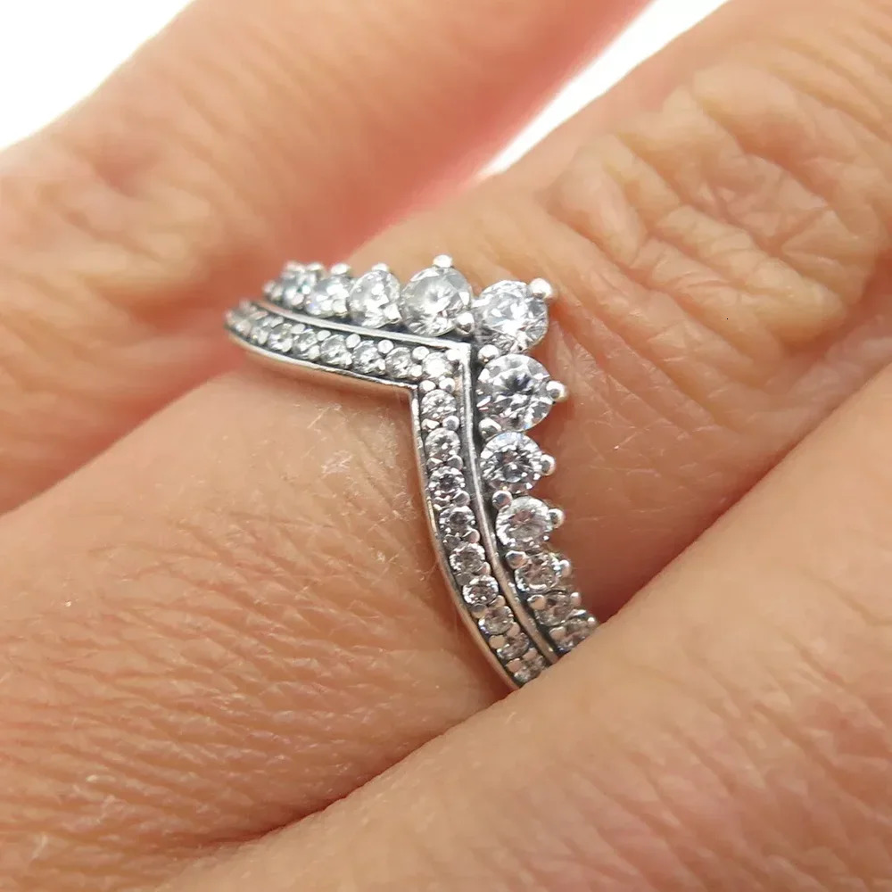 2025 Mothers Day 925 Silver Princess Crown Sparkling Zircon Rings for Women V-shape Wedding Anniversary High Quality Ring 250509
