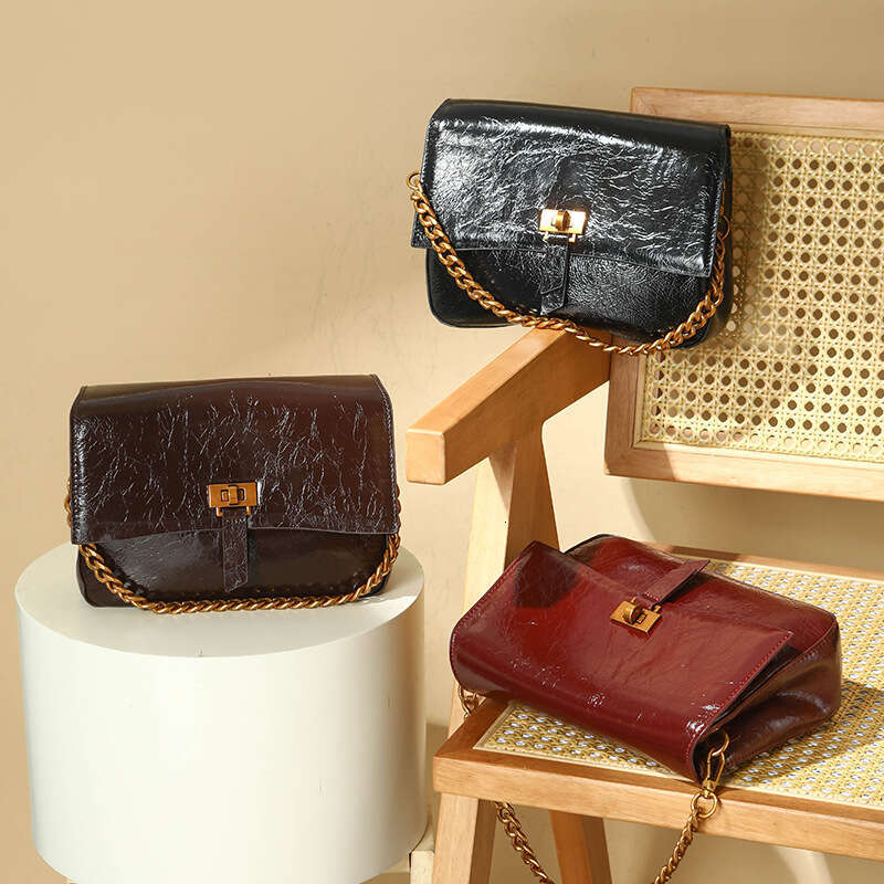 Premium Leather Women's 2025 New Crossbody Postman Armpit Fashionable Large Capacity Single Shoulder Versatile Small Bag