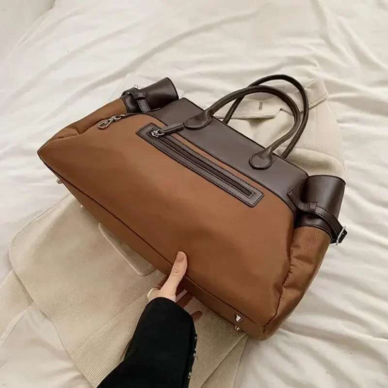 Retro Women's Large Capacity Tote Spacious Work Commuter Purse Vintage Shoulder Bag For Travel Daily Use