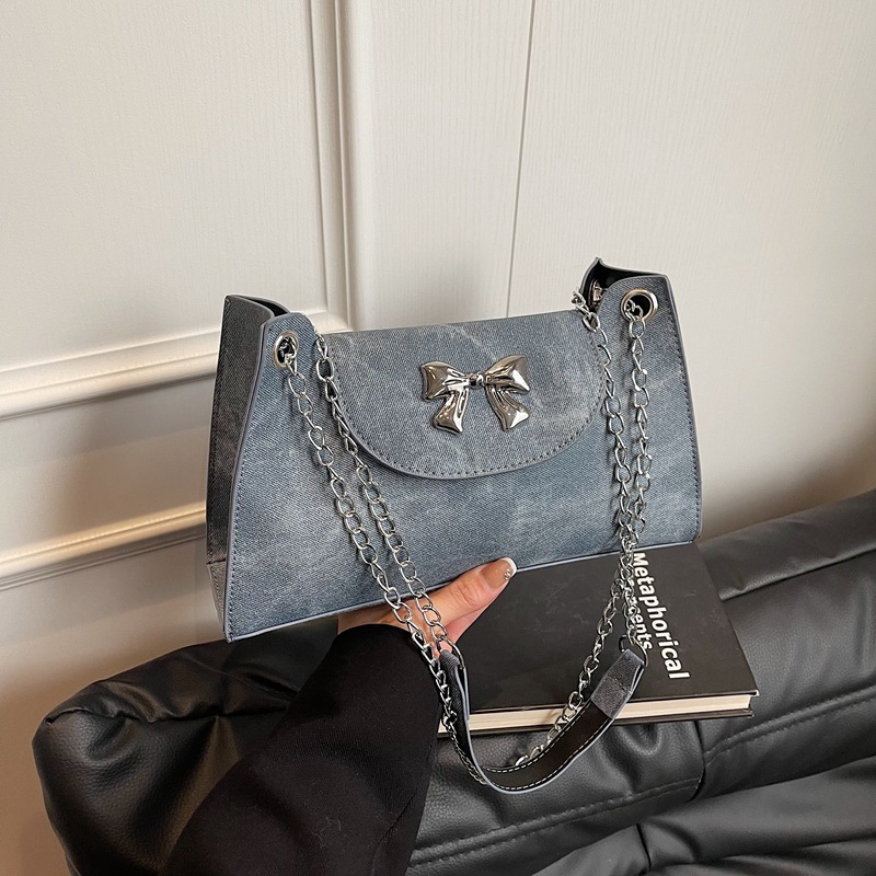 Free Delivery Designer Bag Bow Fashion Chain Shoulder 2025 Winter New Item Niche Design Versatile Ins Armpit Small Square Luxury Bag
