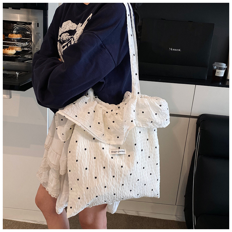 2025 New Spring/Summer Collection Korean Polka Dot Cloth Shoulder Fairy Wind Lotus Leaf Designer Edge Handbag Women's Vacation Chiffon Bag