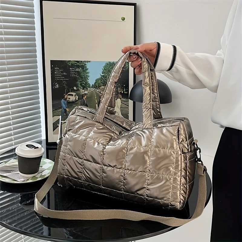 Quilted Solid Color Padded Travel Bag - Durable Portable Stylish - Perfect for Sports Work Everyday Use Z250513