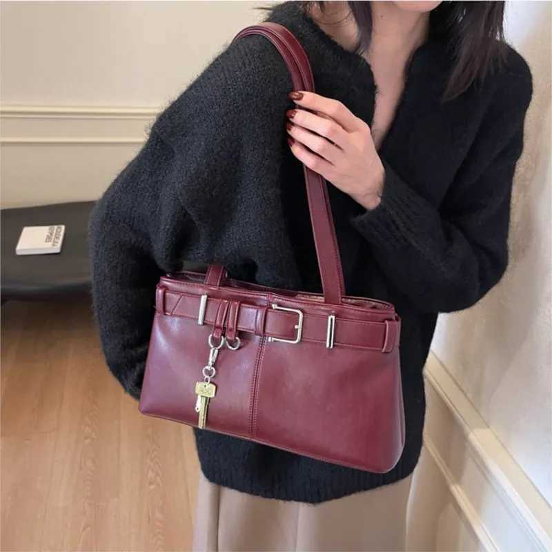 Belt Design PU Leather Shoder Bags Wen 2025 New Autumn Winter Korean Women Luxury Underarm Bag Fem Trend Handbags Z250516