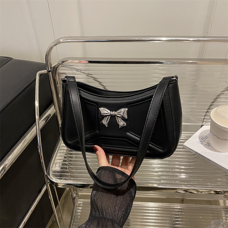 New Trendy Versatile Simple And Fashionable Commuter Women's One Shoulder Handheld New Free Delivery Designer Bag Luxury Bag Underarm Bag Decorat