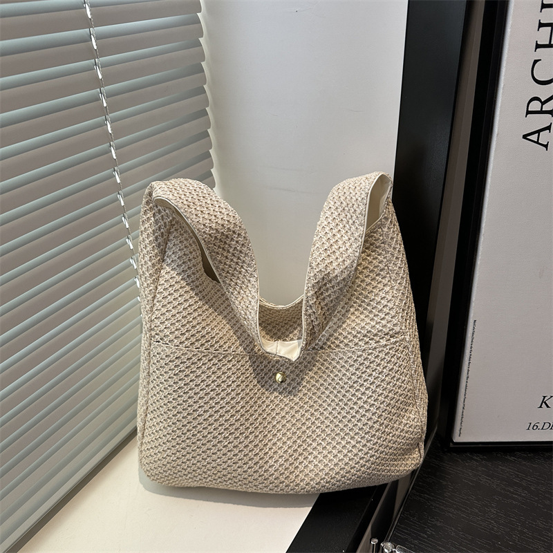 Summer Travel Beach Vacation 2025 Grass Commuting One Luxury Bag Shoulder Woven New Free Delivery Designer Bag Large Capacity Tote Bag Luxurious Feeli