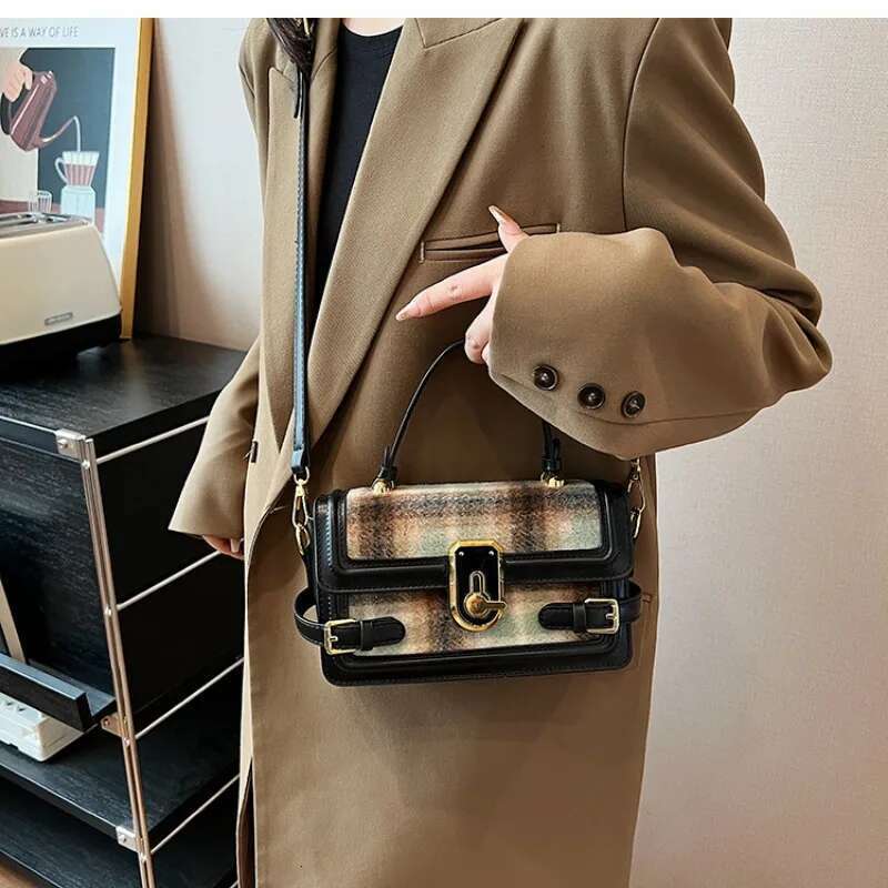 Fashionable Woolen With Color Contrast: Small Batch Women's Popular Crossbody Stylish Square Bag Bags For Women