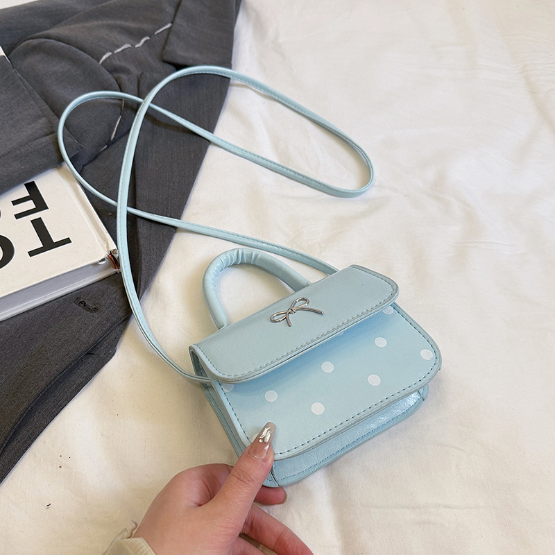 2025 Summer New Bow Korean Edition Personalized Ins Women's Handbag Fashion Simple Single New Free Delivery Designer Bag Shoulder Diagonal Luxury