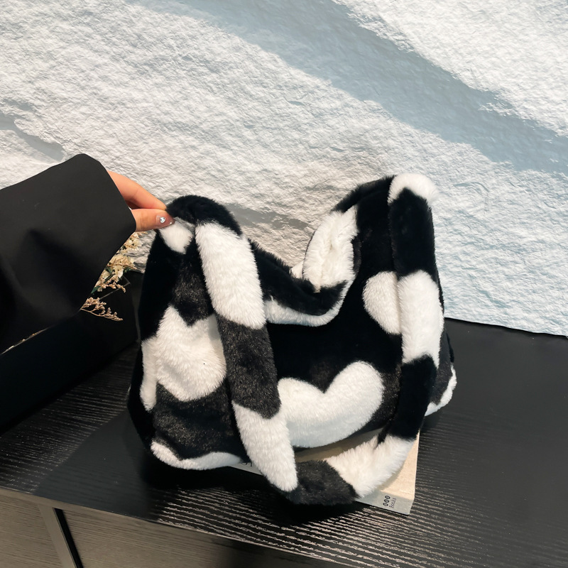 Free Delivery Designer Bag Autumn And Winter For Women 2025 Simple Large Capacity Plush Tote Soft Girl Love Single Shoulder Underarm Bag Luxury Bag