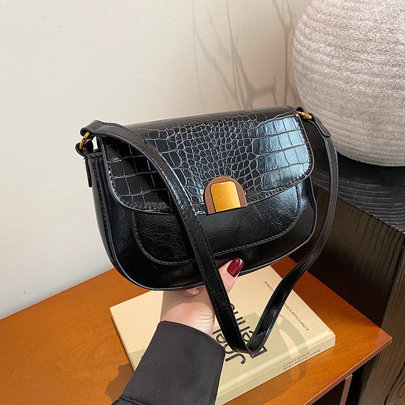 Free Delivery Designer Bag Premium And Niche Hand For Women 2025 Spring New Fashion Single Shoulder Crossbody Women's Textured Saddle Luxury Bag