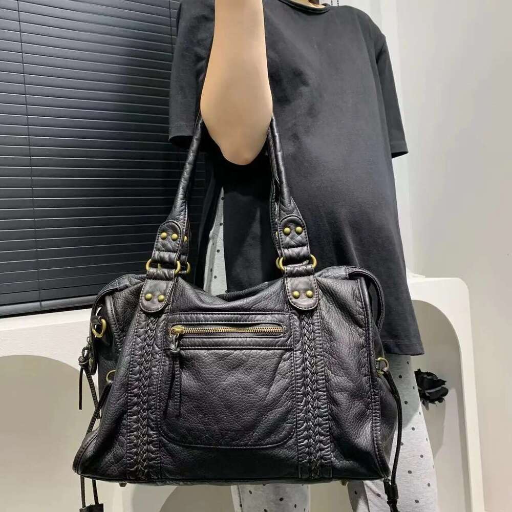 Y2k Spicy Girl One Shoulder Crossbody Vintage Washed Soft Leather Motorcycle Large Capacity Bag