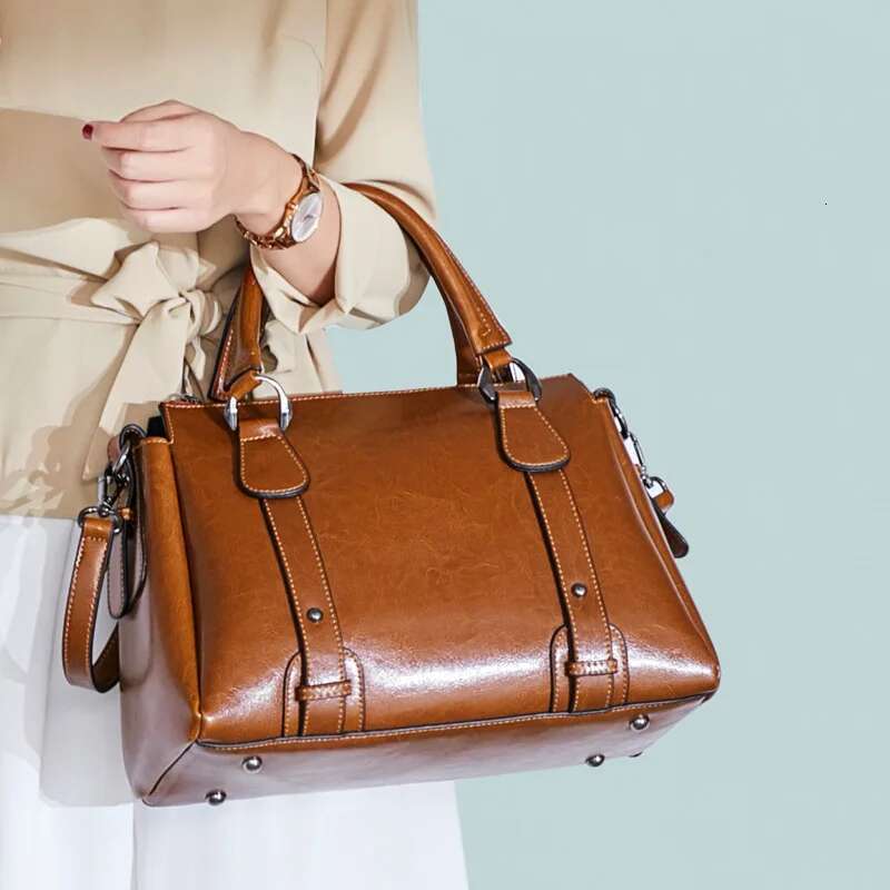 Genuine Leather Women Shoulder Cross Body Handbag Top Handle Casual Designer Female Oil Wax Cowhide Messenger Tote Bag