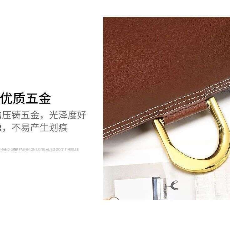 Large capacity niche design versatile single shoulder women 2025 new style for girls in class fashionable crossbody commuting bag