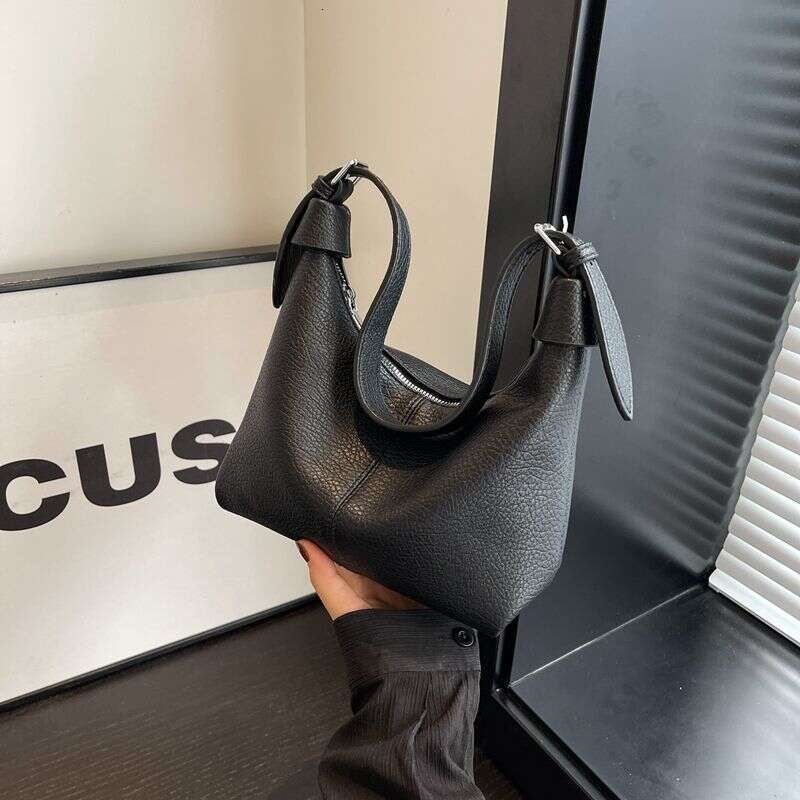 Autumn/Winter Small for Women 2025 Autumn New Style Popular Versatile Crossbody Fashion Single Shoulder Minimally Underarm Bag