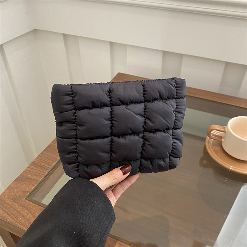 Free Delivery Designer Bag Korean Style Multi Color Minimalist Makeup Hand Held Small Square Large Capacity Multifunctional Storage Spring 2025 Luxury