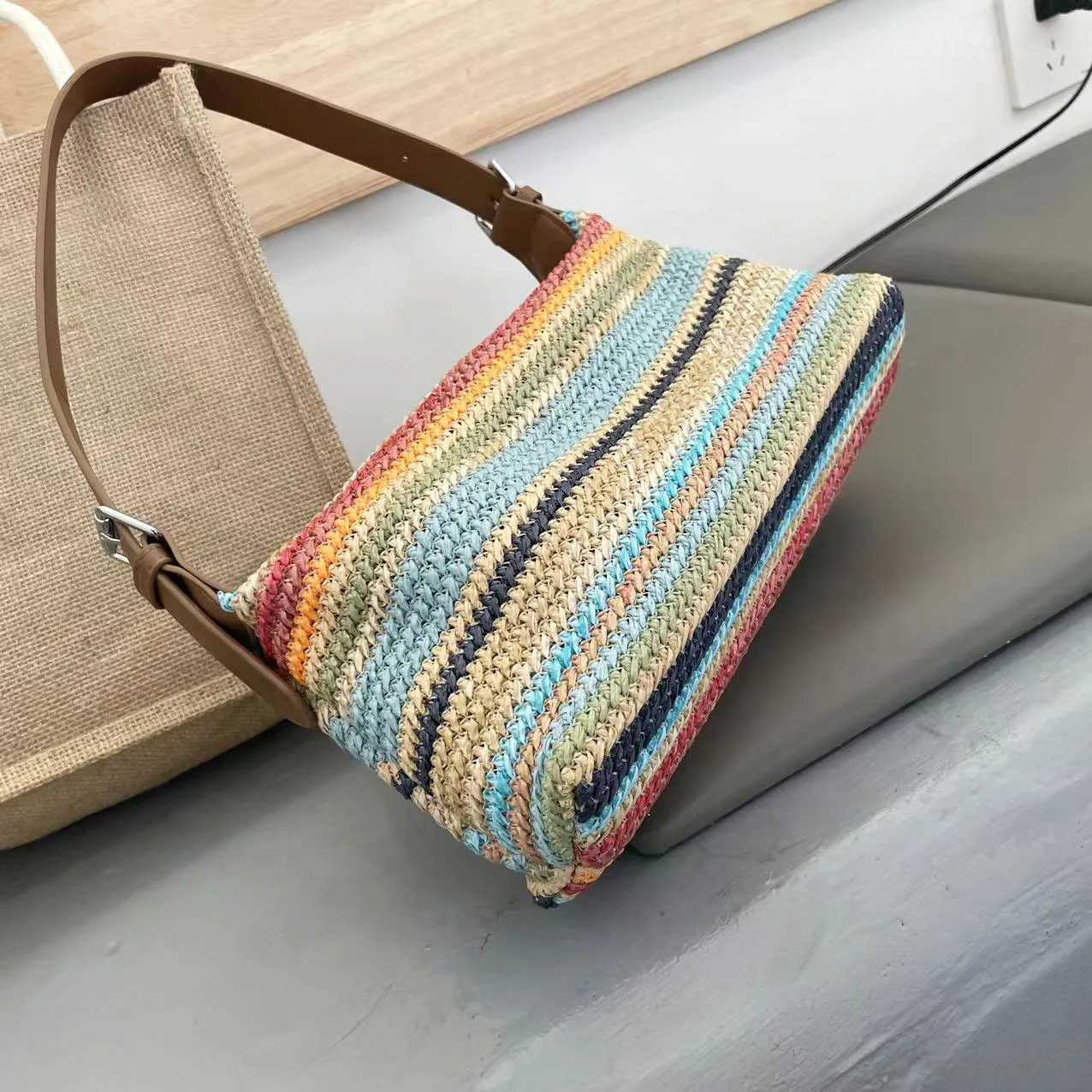 Summer Leisure Large Capacity Rainbow Straw Bag 2024 New Fashion Commuter Tote Bag Trendy Simple Shoulder BagXJ250515