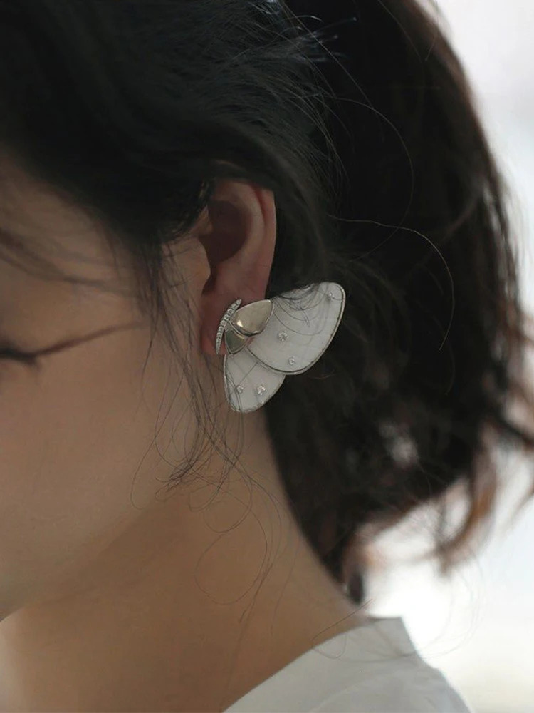 Butterfly Earrings Alloy Material Sweet Romantic Style Men And Women Jewelry Party Gift 250515
