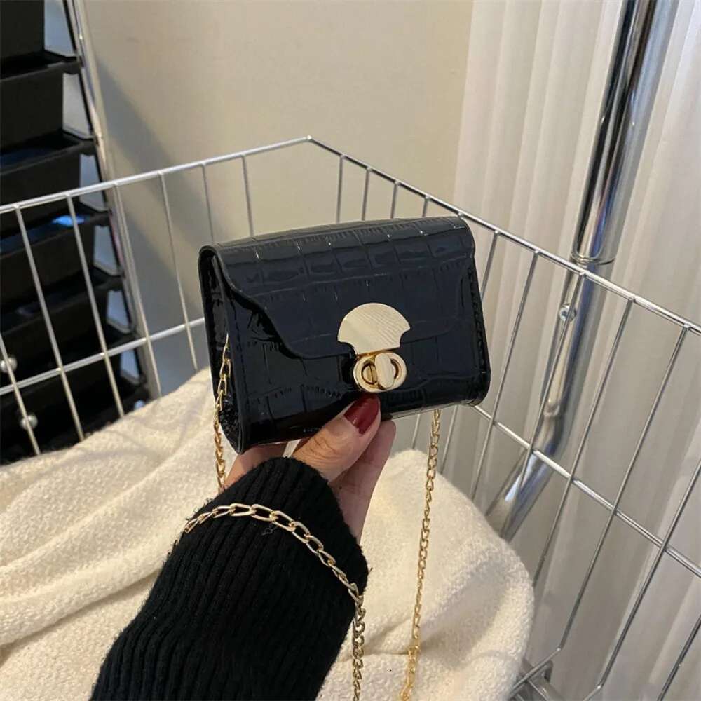 Shoulder Trendy Mini Casual Chain Messenger Daily Commuting Bag Lipstick Coin Purse