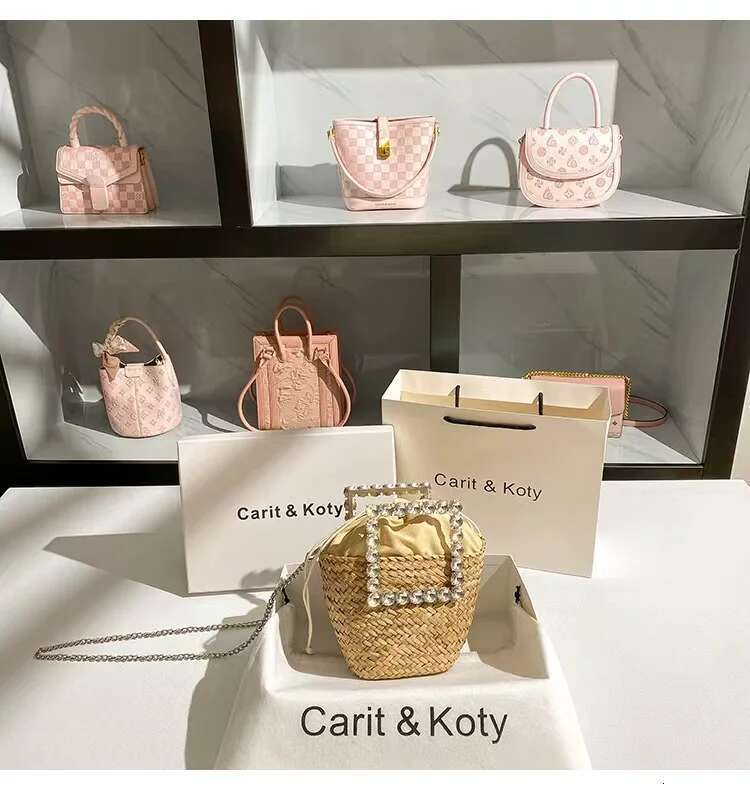 Crystal Dias Metal Handle Women Handbag Straw Woven Handmade Bucket Holiday Vacation Beach Crossbody Casual Bag