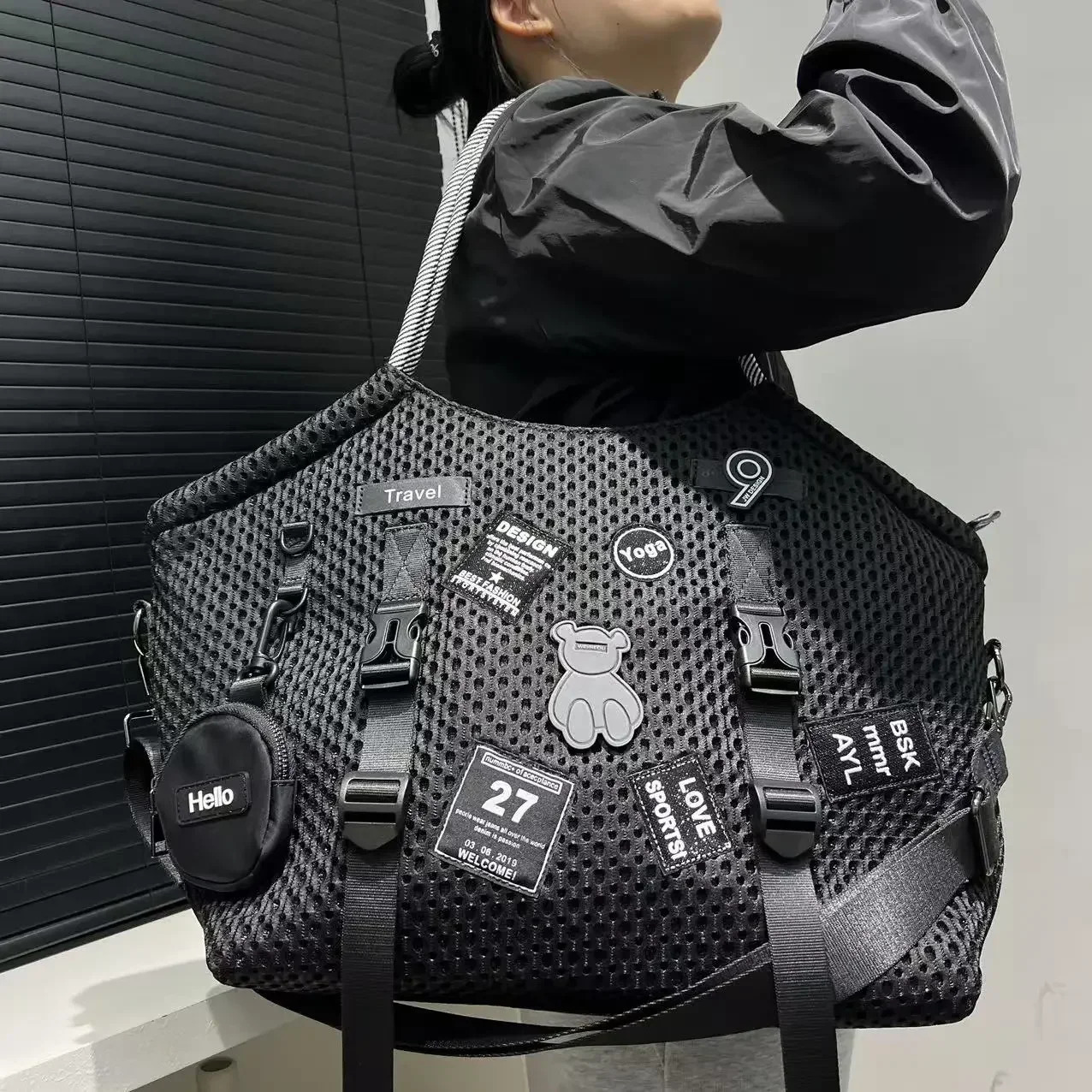 Ladies fashionable cloth nylon mesh travel shoulder bag with large capacity lightweight and multi lock casual handbag 250515