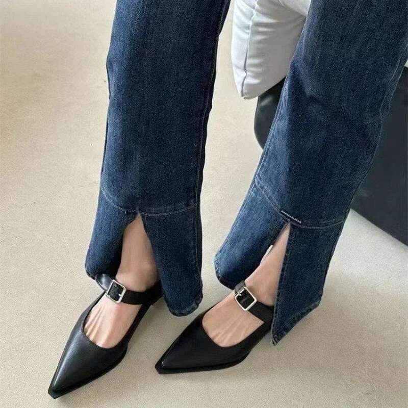 2025 Sandalias planas Ballet para mujer, zapatos plataforma con rehes puntiagudos, de tendencia