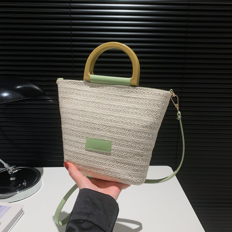 Super Popular Women's New Luxury Bag New Free Delivery Designer Bag Woven Contrasting Color Simple And Atmospheric Shoulder Texture Commuting Buc