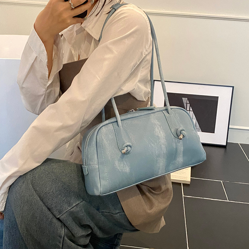 Large capacity bowling for women 2025 new fashionable simple Boston bag, stylish and versatile single shoulder armpit bag
