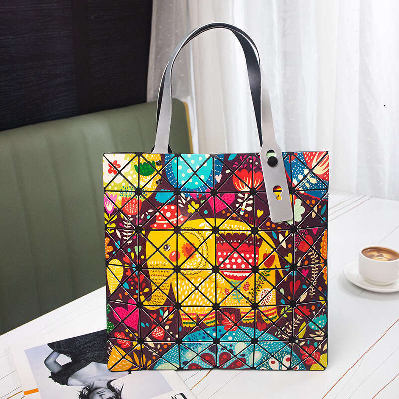 2025 Summer New handbag Folding Geometric Splicing Diamond Grid Women's Fashion Trend Small Simple Underarm Bag